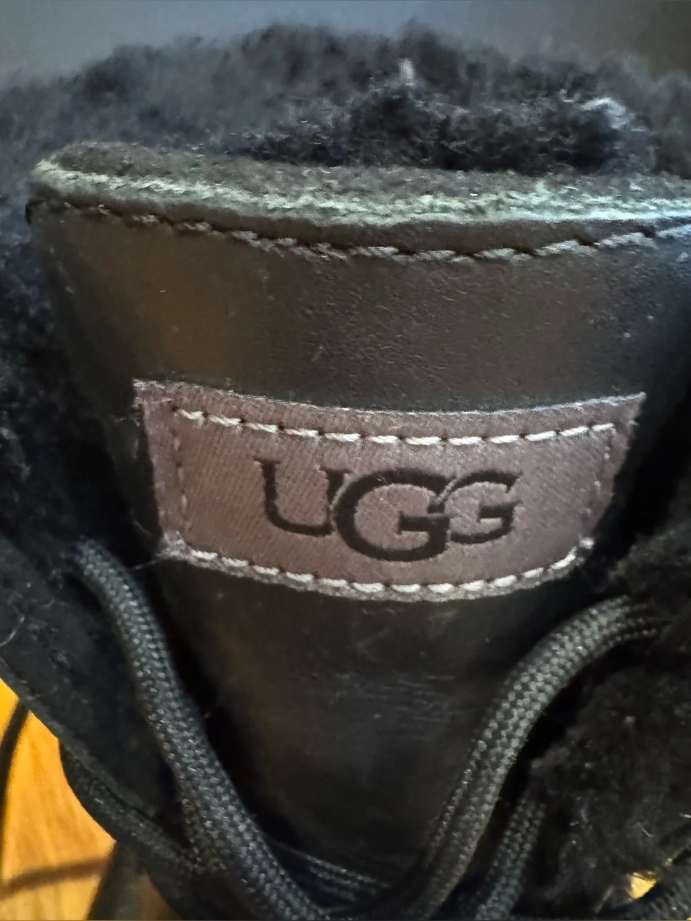 UGG men’s Adirondack Winter Waterproof Boots size 9.5